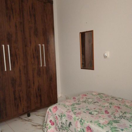 Casa Amarela Apartment Uberlandia Exterior photo
